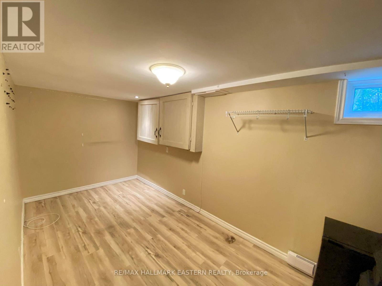 Lower - 64 Alexander Avenue, Peterborough West (North), Ontario  K9J 6B4 - Photo 8 - X12071099