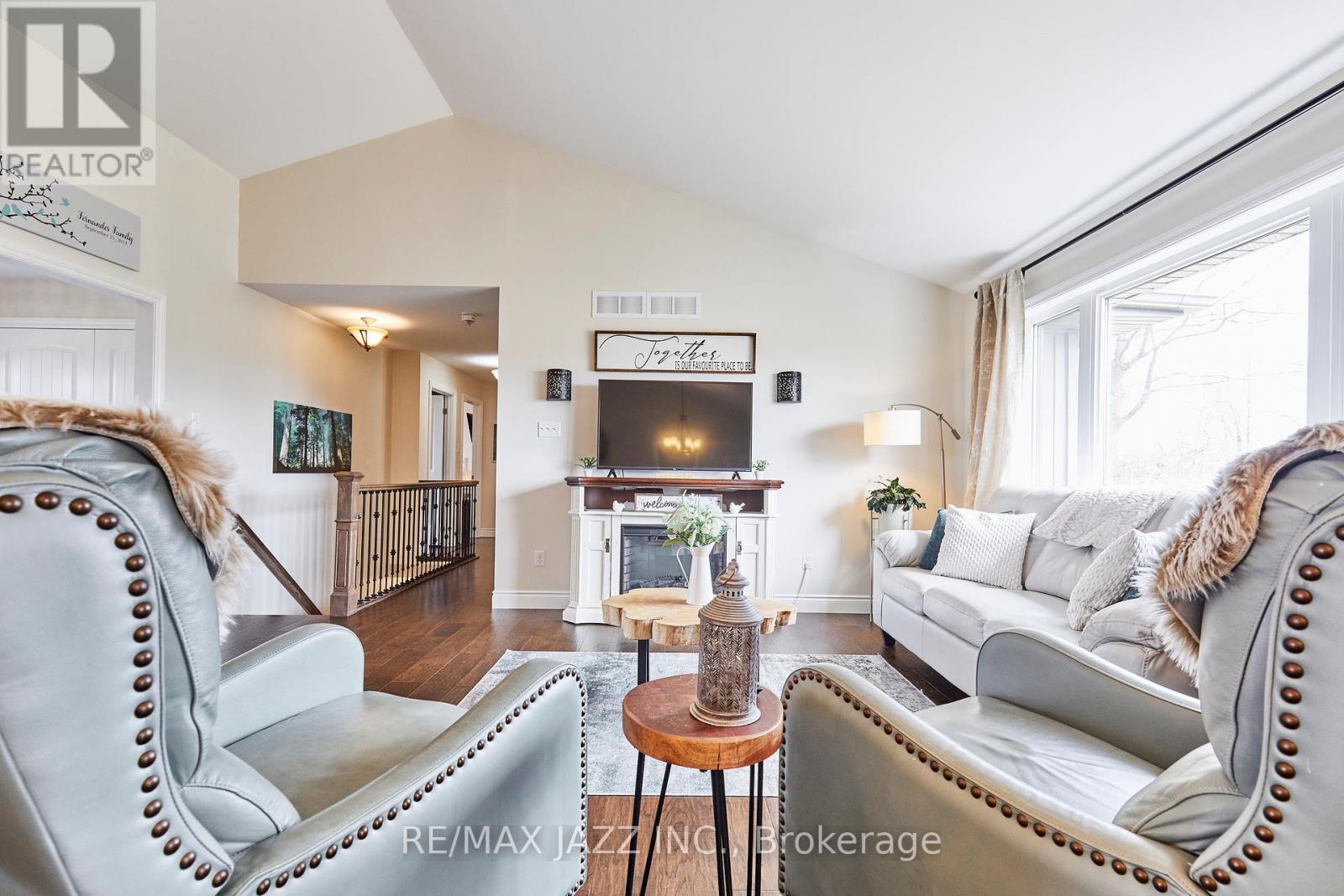 137 Sharpe Line, Cavan Monaghan (Cavan Twp), Ontario  L0A 1C0 - Photo 11 - X12071279