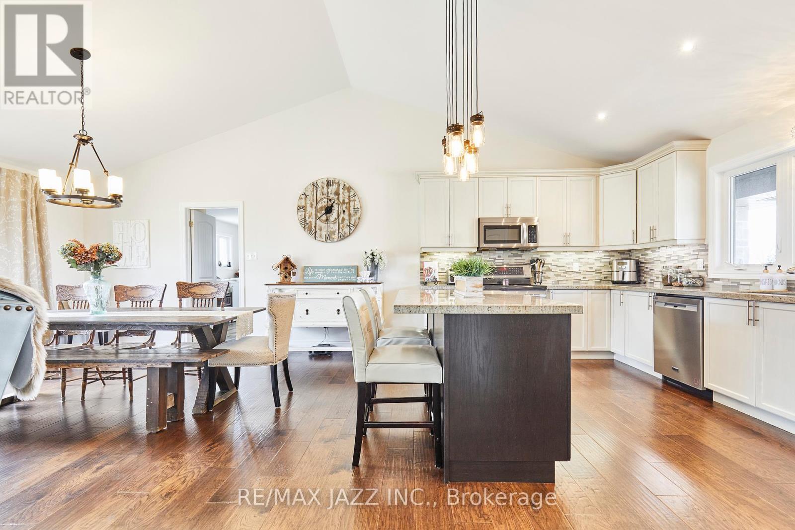 137 Sharpe Line, Cavan Monaghan (Cavan Twp), Ontario  L0A 1C0 - Photo 14 - X12071279