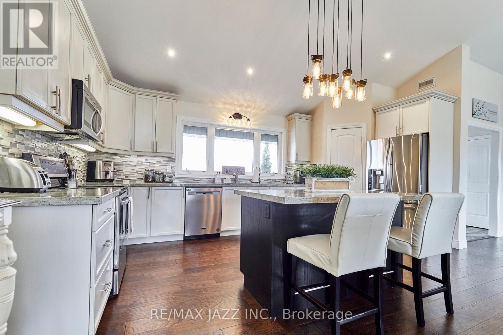 137 Sharpe Line, Cavan Monaghan (Cavan Twp), Ontario  L0A 1C0 - Photo 15 - X12071279