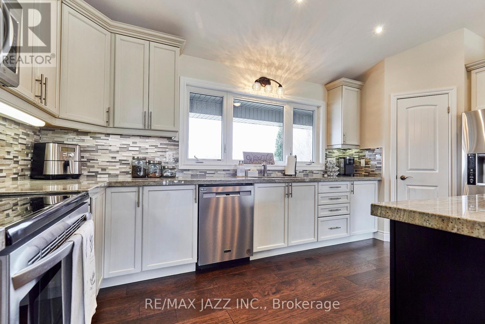 137 Sharpe Line, Cavan Monaghan (Cavan Twp), Ontario  L0A 1C0 - Photo 16 - X12071279