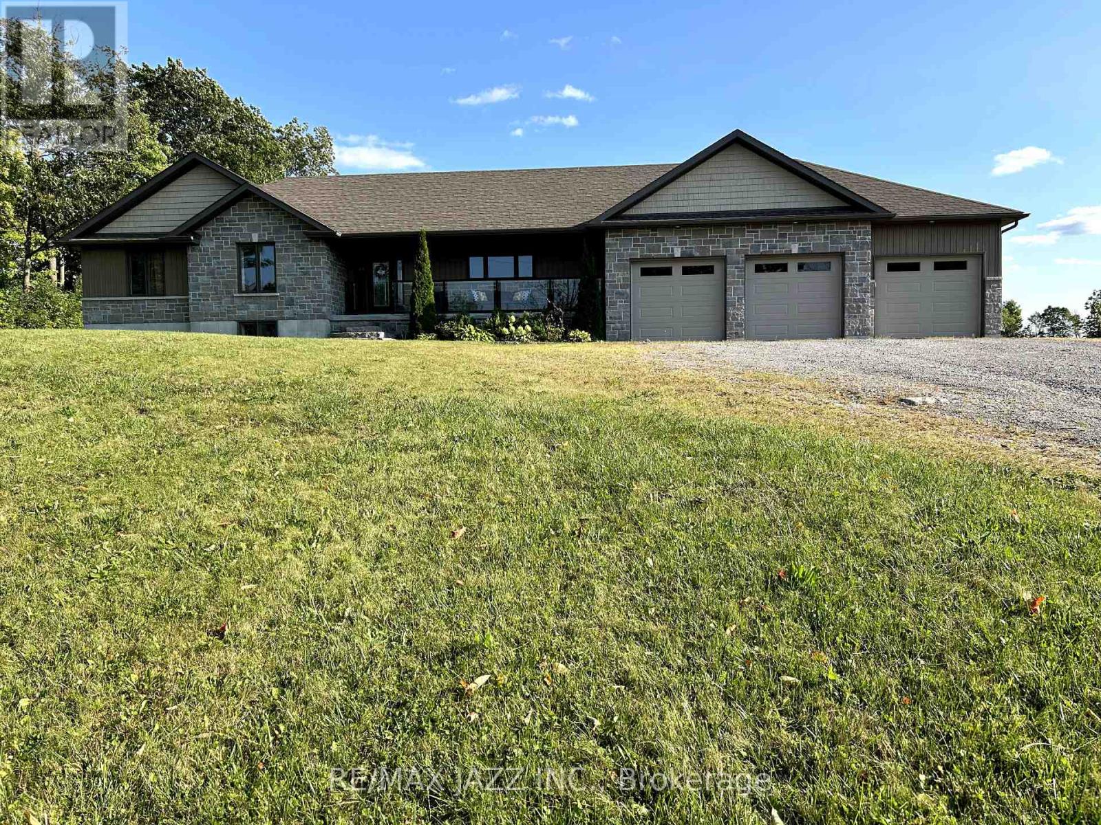 137 Sharpe Line, Cavan Monaghan (Cavan Twp), Ontario  L0A 1C0 - Photo 2 - X12071279
