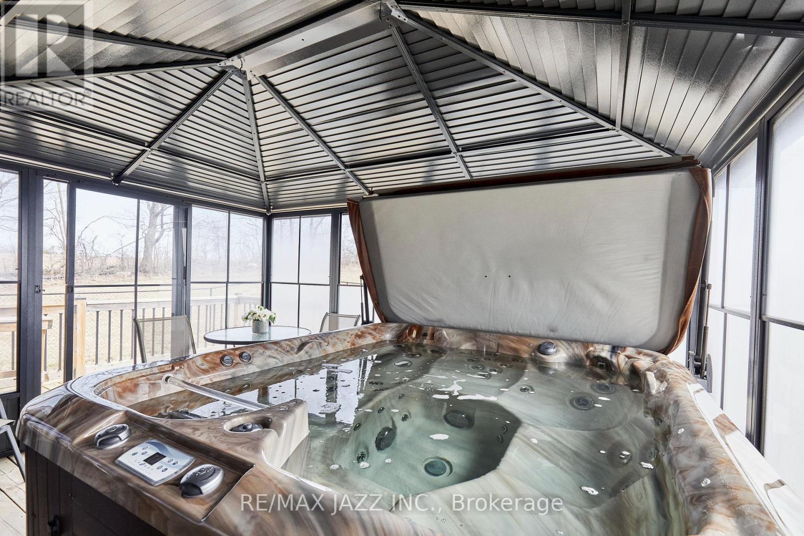 137 Sharpe Line, Cavan Monaghan (Cavan Twp), Ontario  L0A 1C0 - Photo 44 - X12071279