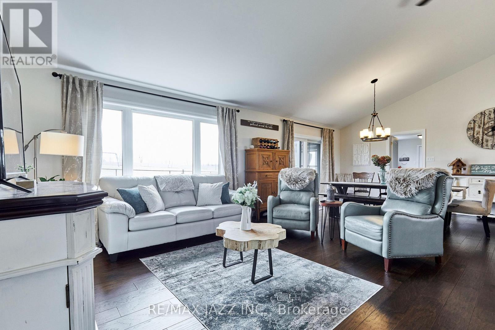 137 Sharpe Line, Cavan Monaghan (Cavan Twp), Ontario  L0A 1C0 - Photo 9 - X12071279