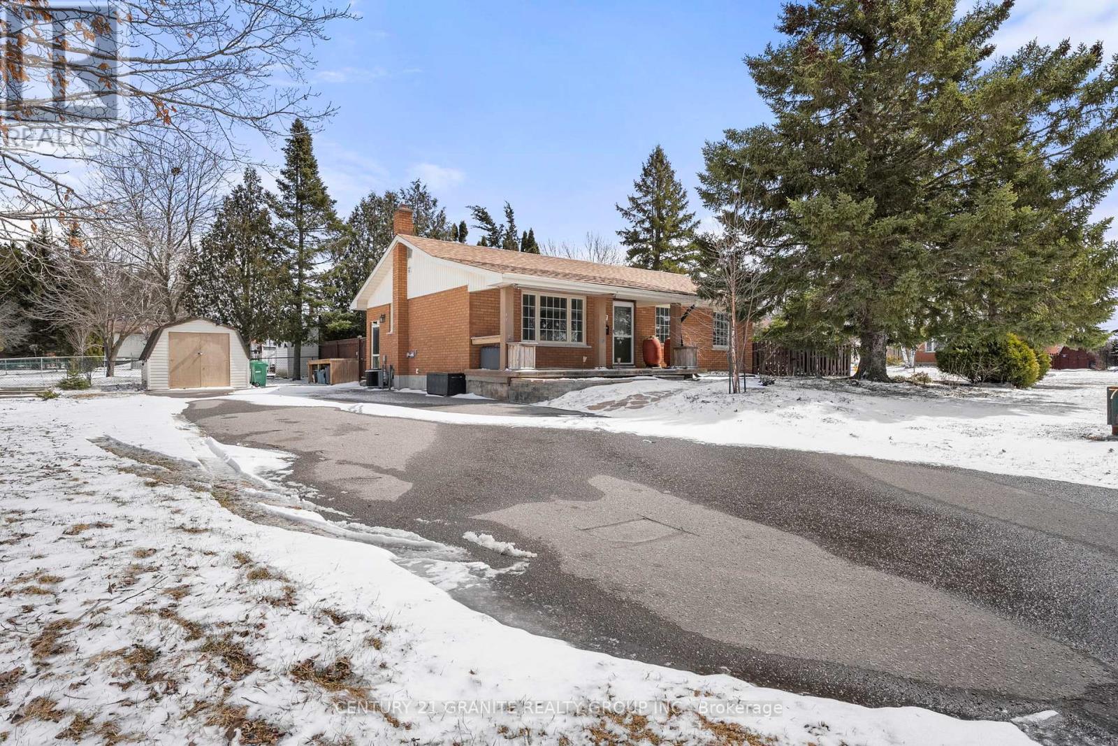 1767 REDWOOD DRIVE, peterborough west (central), Ontario