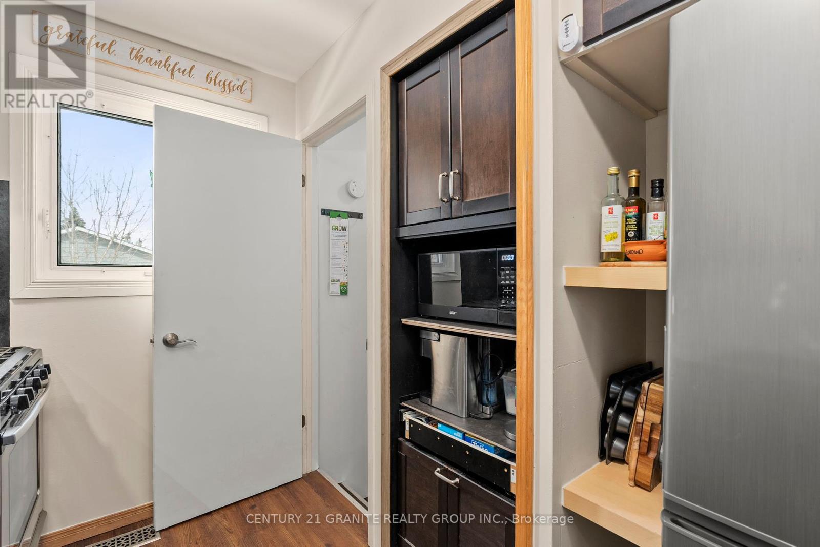 1767 Redwood Drive, Peterborough West (Central), Ontario  K9K 1L7 - Photo 10 - X12072370