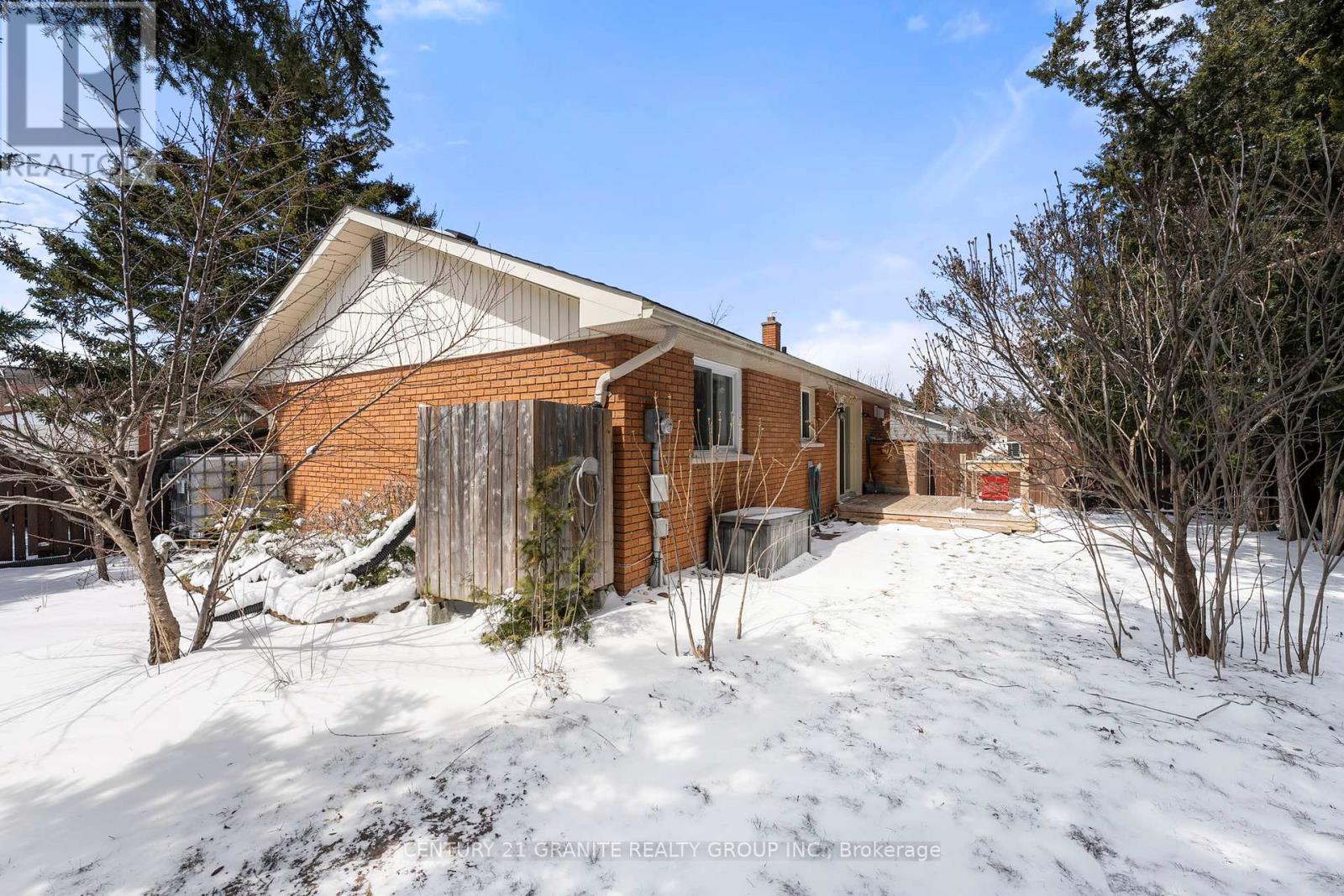 1767 Redwood Drive, Peterborough West (Central), Ontario  K9K 1L7 - Photo 38 - X12072370