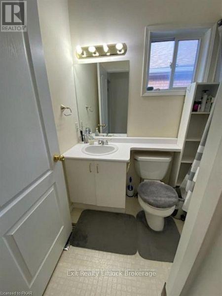 1055 Baker Street, Peterborough North (North), Ontario  K9H 7P8 - Photo 18 - X12073300