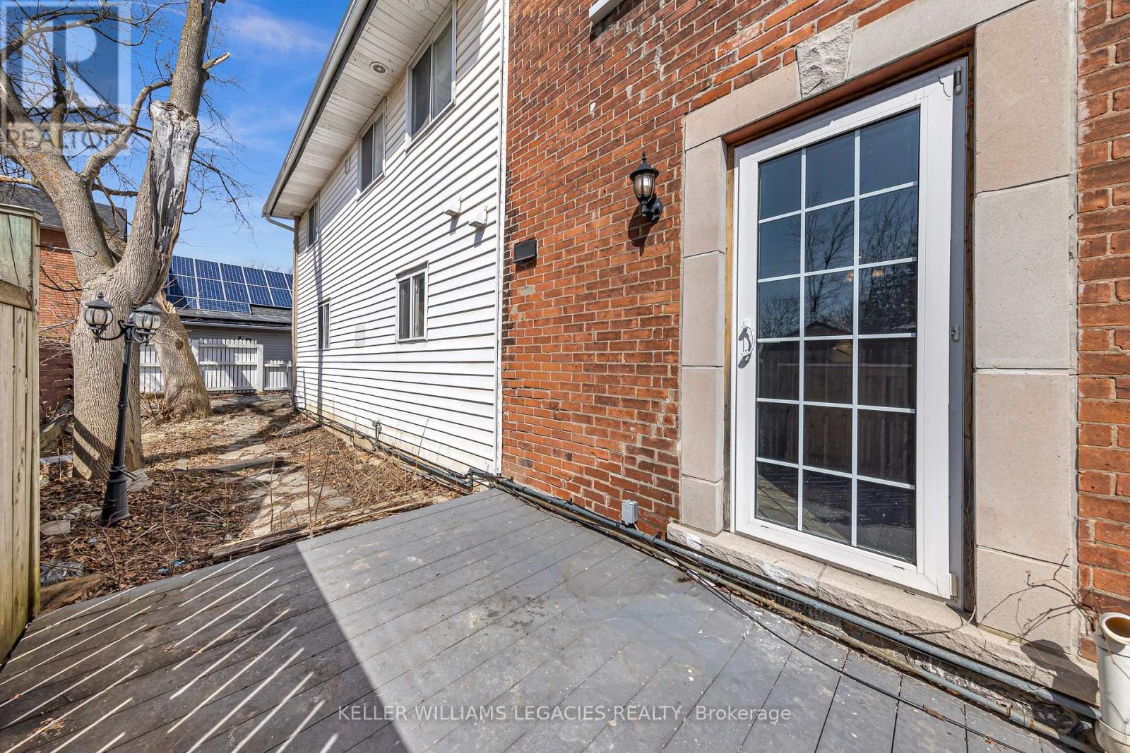 52 Victoria Avenue N, Peterborough North (South), Ontario  K9H 4W1 - Photo 13 - X12076435