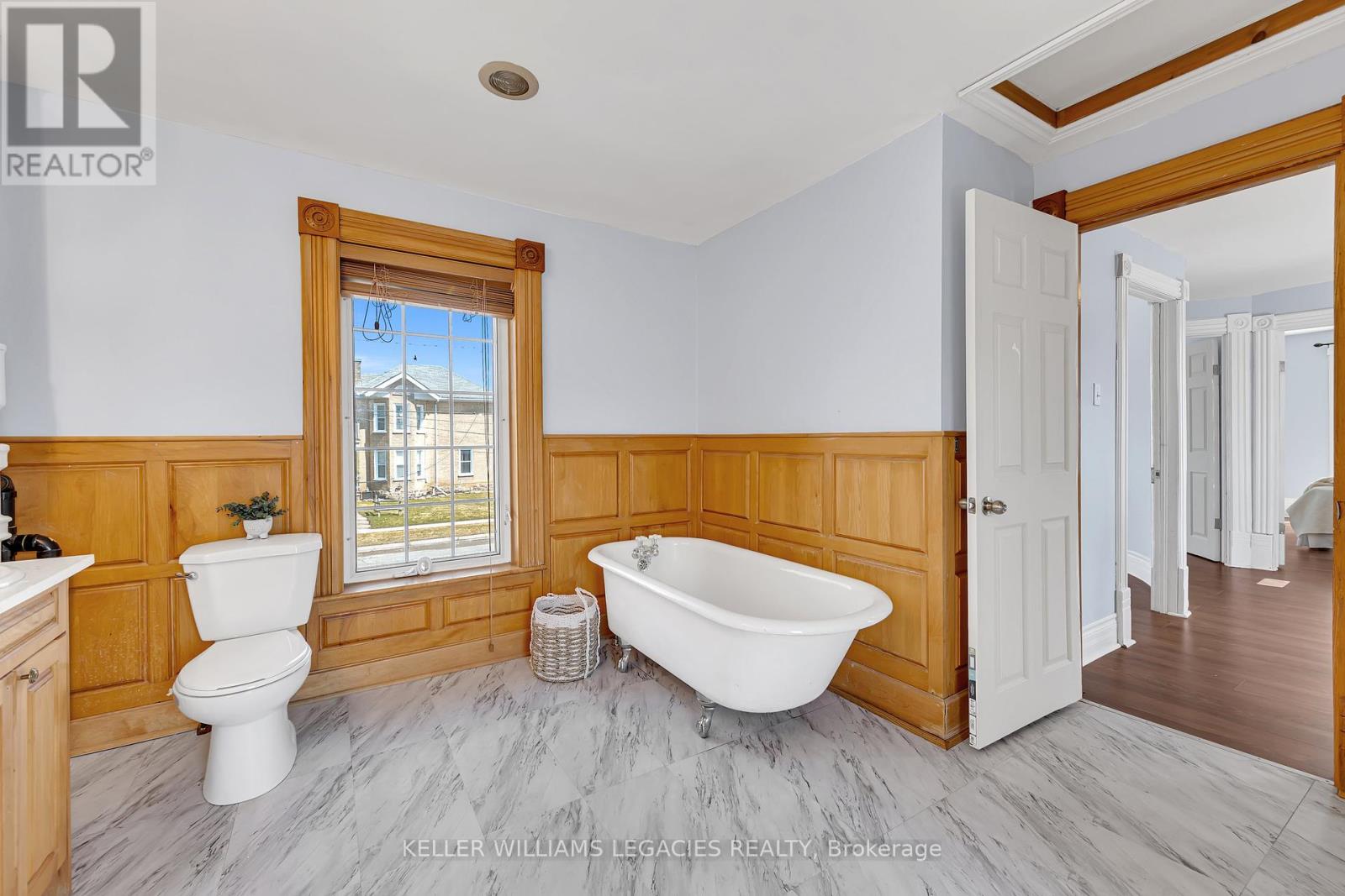 52 Victoria Avenue N, Peterborough North (South), Ontario  K9H 4W1 - Photo 23 - X12076435