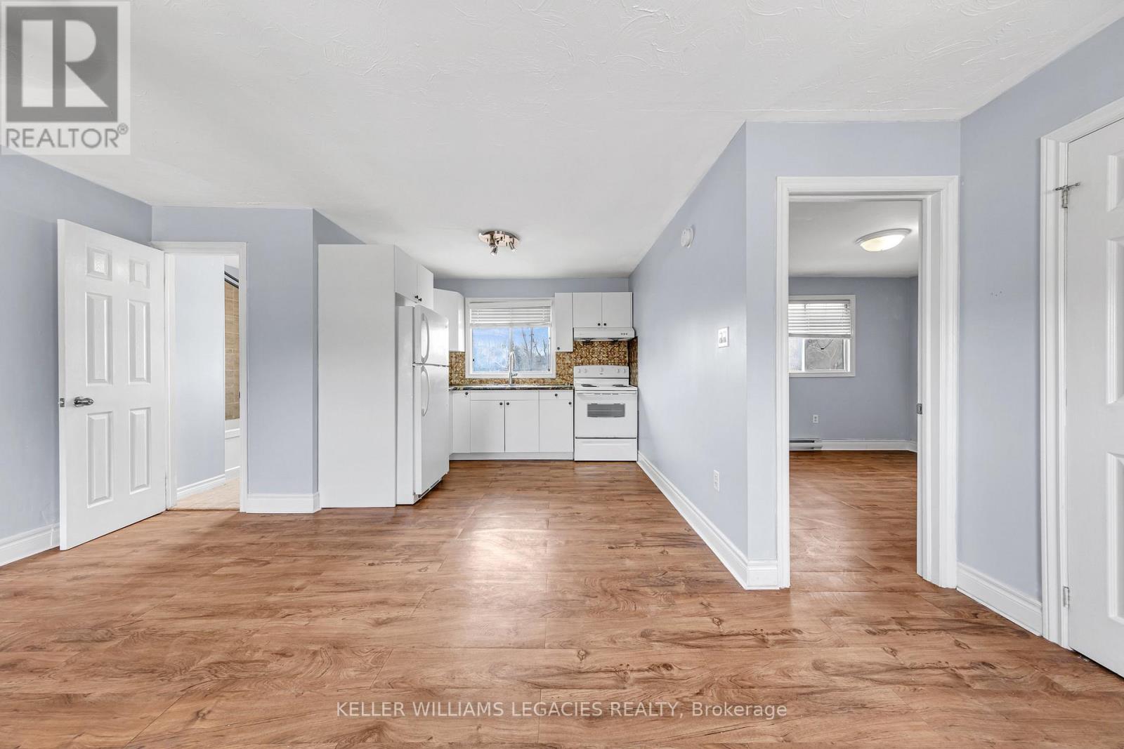52 Victoria Avenue N, Peterborough North (South), Ontario  K9H 4W1 - Photo 37 - X12076435