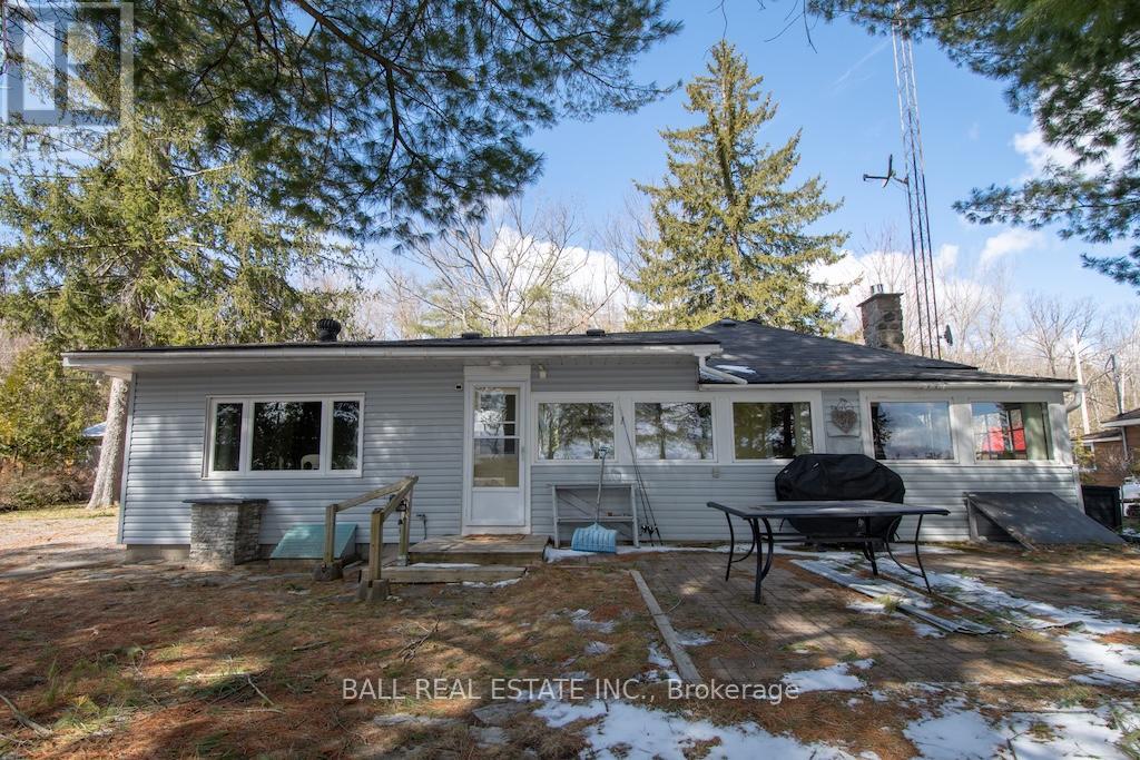 2077 White Lake Road W, Douro-Dummer, Ontario  K0L 2H0 - Photo 2 - X12076792