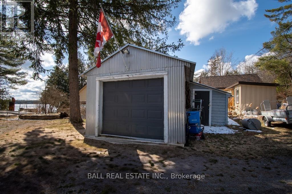 2077 White Lake Road W, Douro-Dummer, Ontario  K0L 2H0 - Photo 8 - X12076792