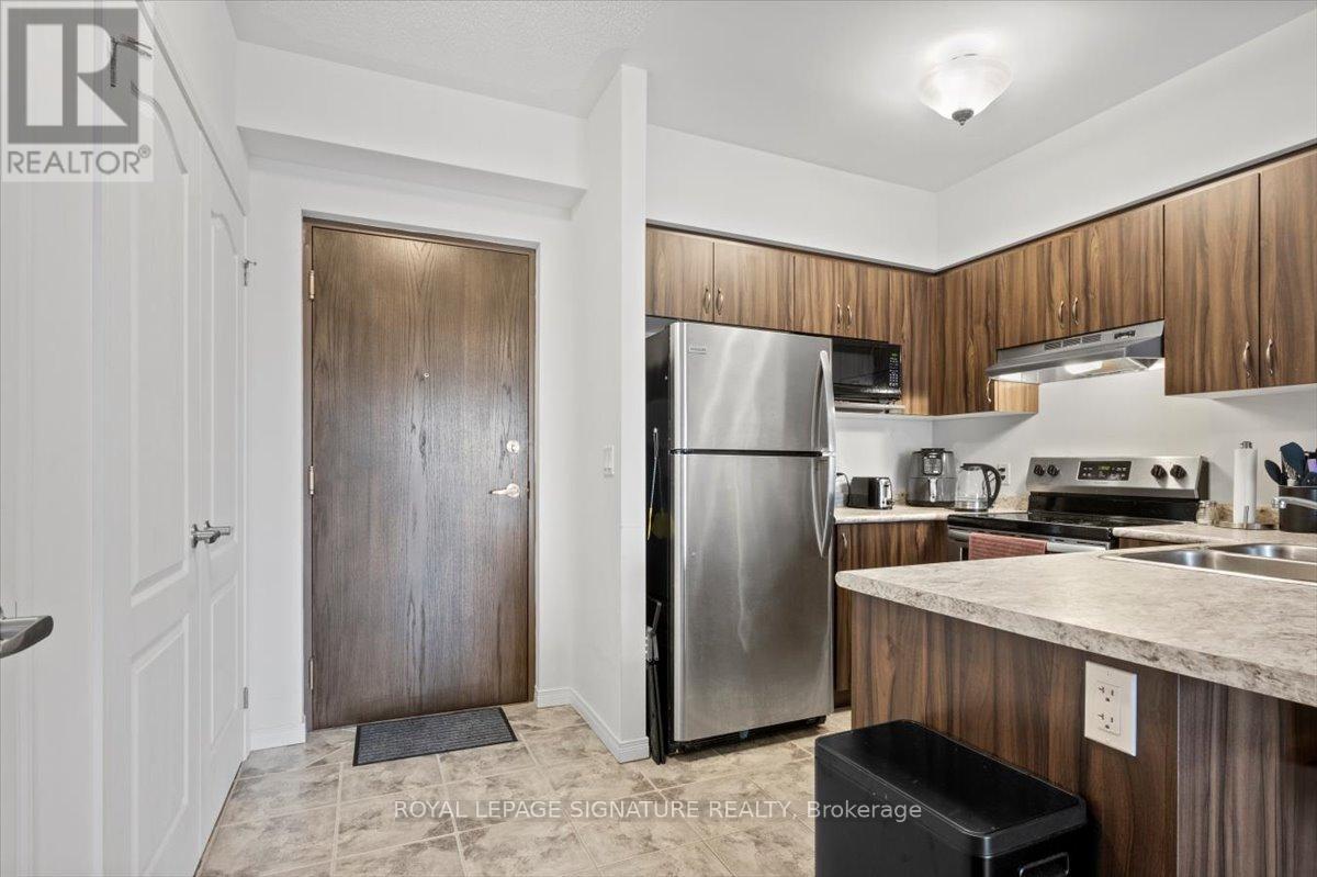201 - 930 Wentworth Street, Peterborough West (Central), Ontario  K9J 8R8 - Photo 10 - X12077004
