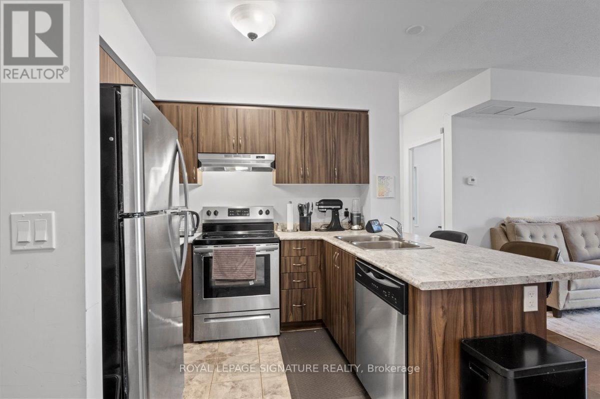 201 - 930 Wentworth Street, Peterborough West (Central), Ontario  K9J 8R8 - Photo 13 - X12077004