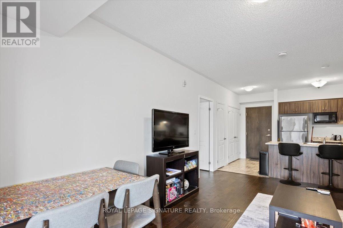 201 - 930 Wentworth Street, Peterborough West (Central), Ontario  K9J 8R8 - Photo 18 - X12077004