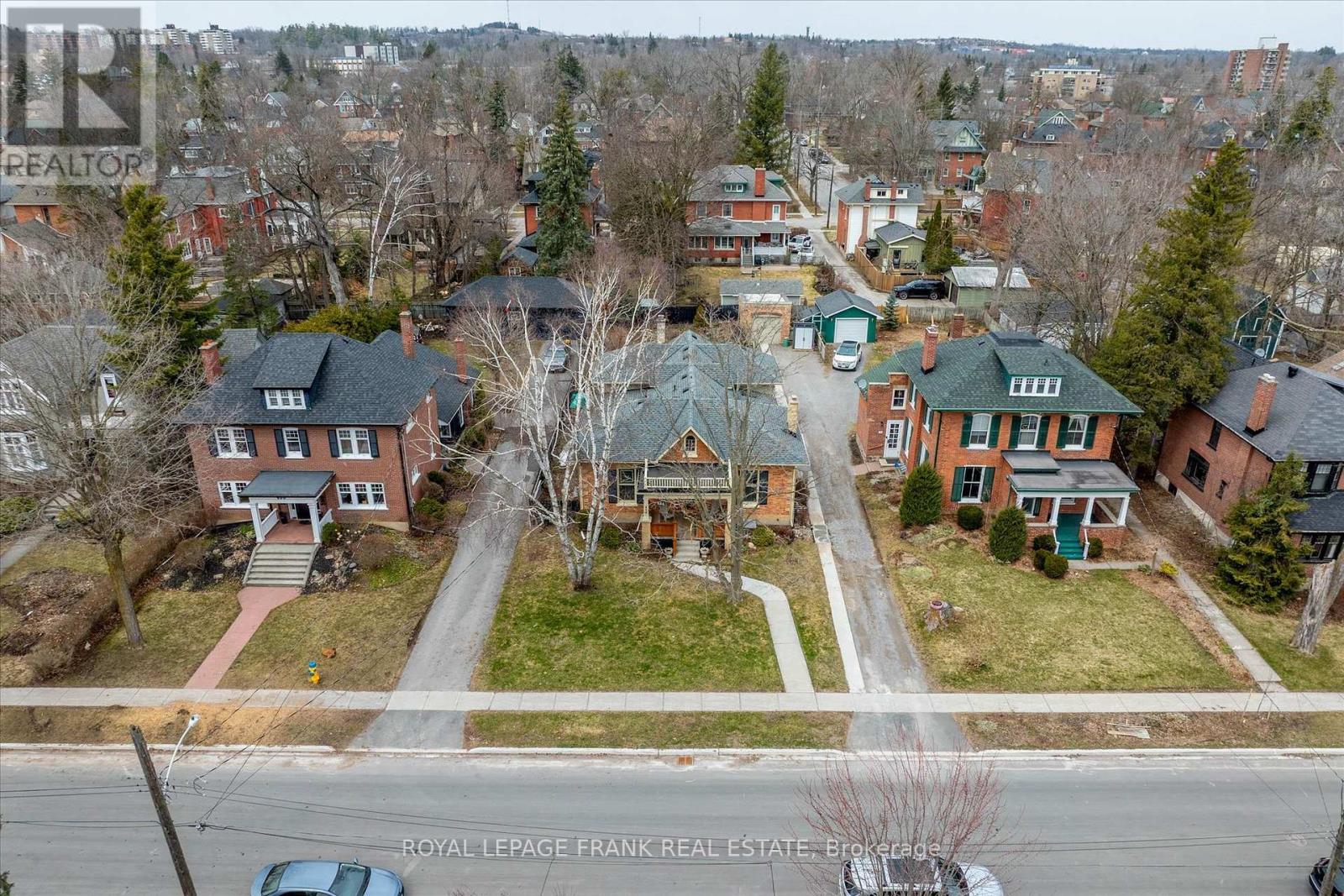 484 Gilmour Street, Peterborough Central (Old West End), Ontario  K9H 2J9 - Photo 43 - X12077163