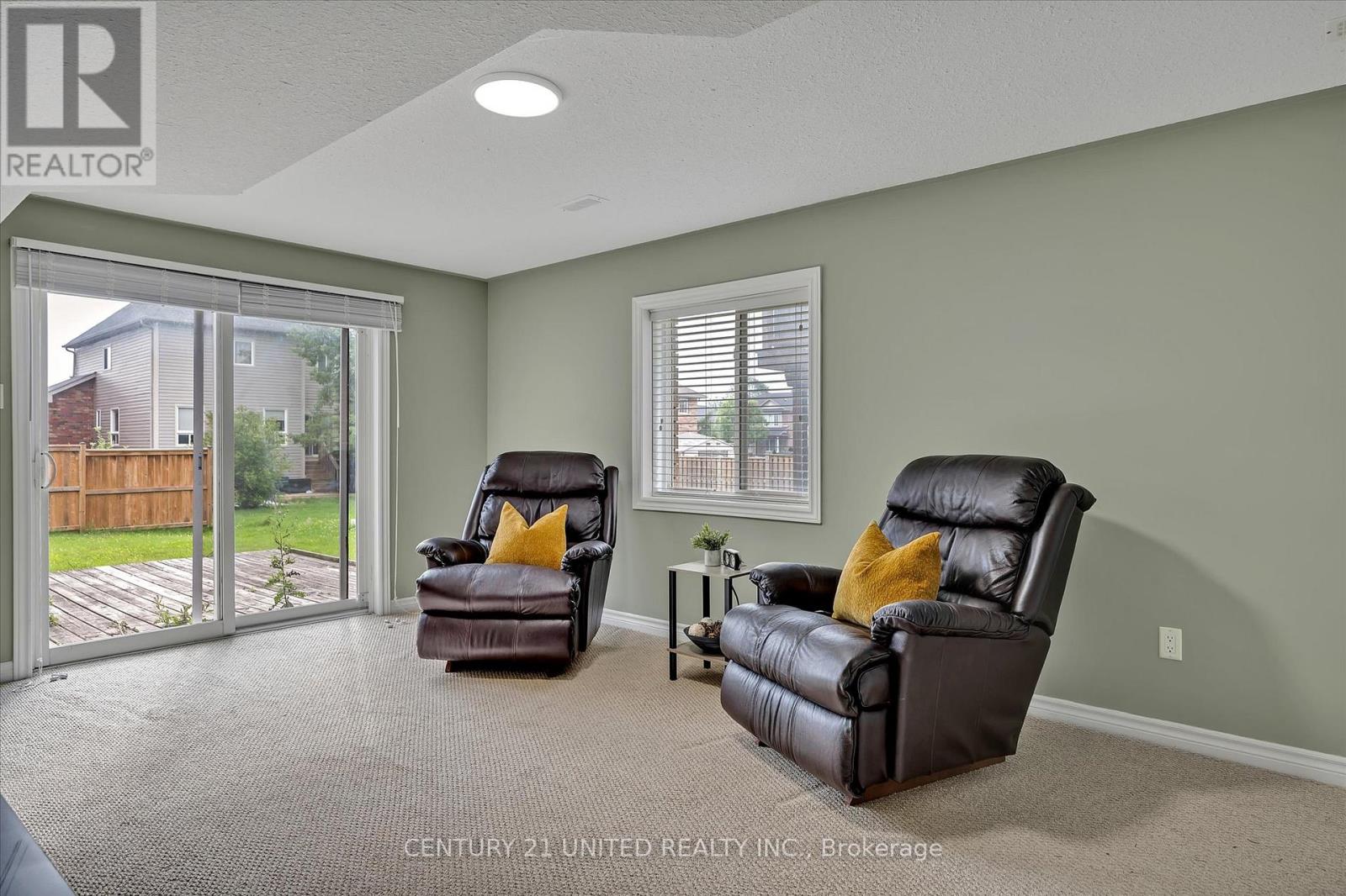 213 Farrier Crescent, Peterborough North (North), Ontario  K9L 0A6 - Photo 30 - X12077490
