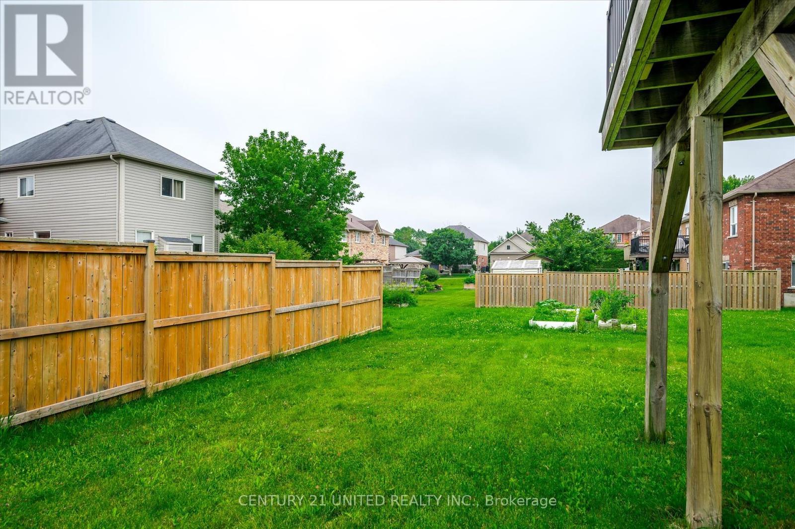 213 Farrier Crescent, Peterborough North (North), Ontario  K9L 0A6 - Photo 38 - X12077490