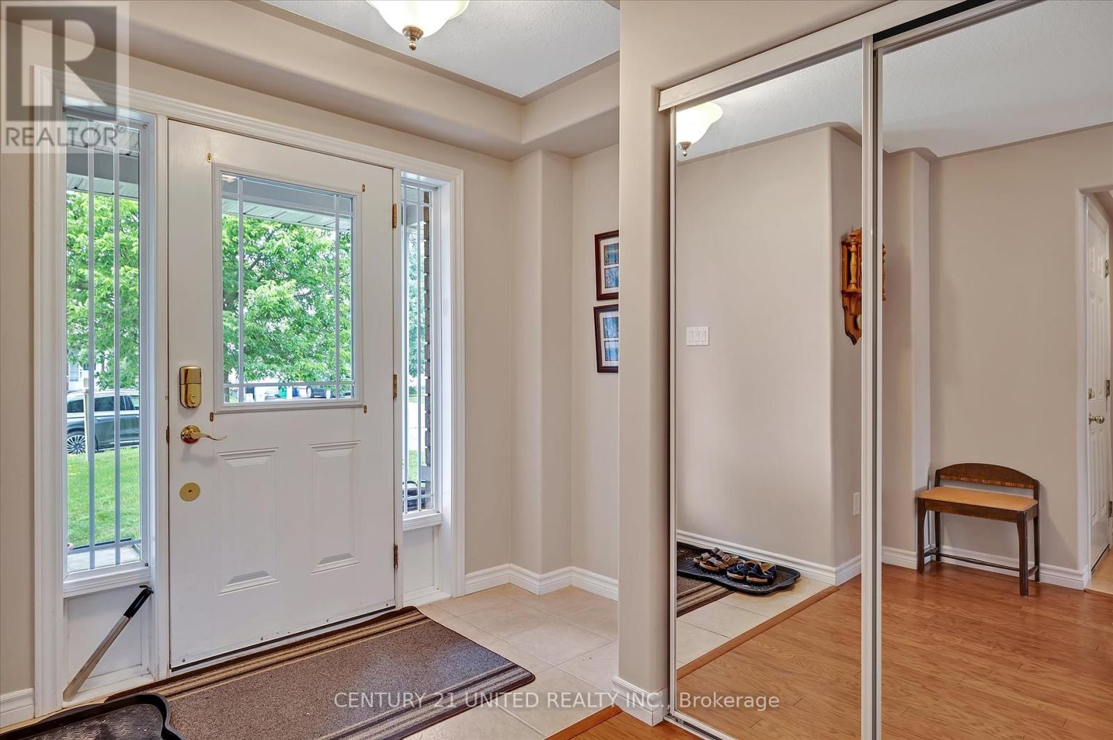 213 Farrier Crescent, Peterborough North (North), Ontario  K9L 0A6 - Photo 5 - X12077490