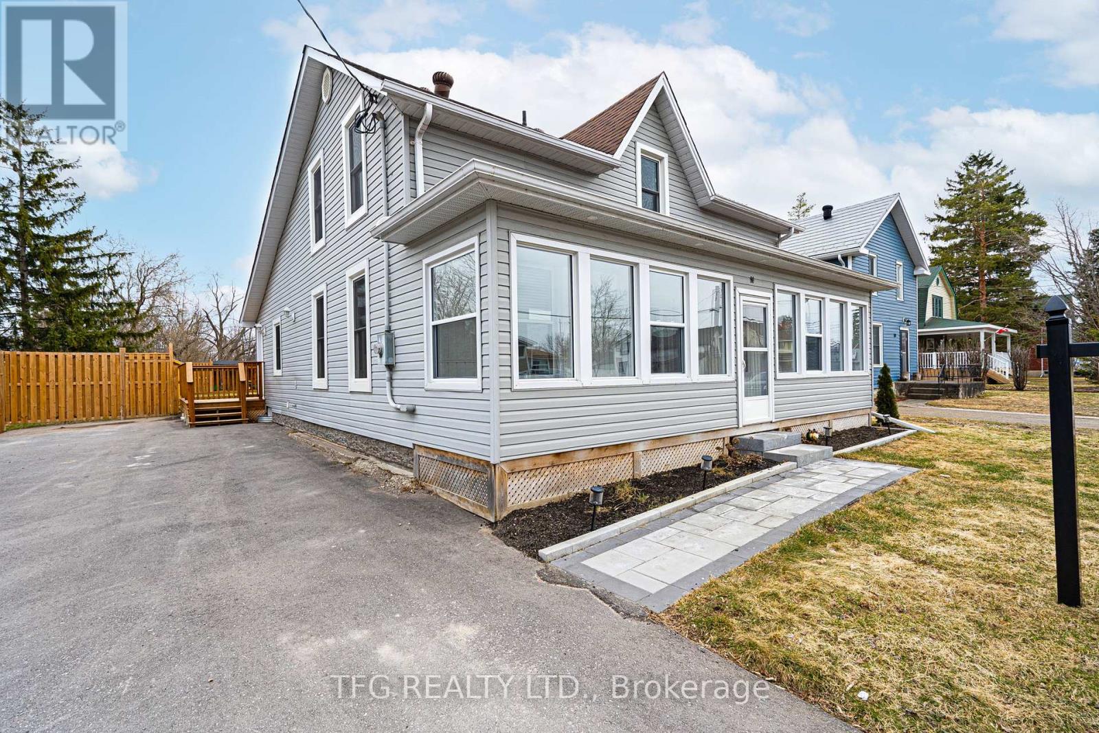 80 King Street E, Kawartha Lakes (Omemee), Ontario  K0L 2W0 - Photo 2 - X12077826