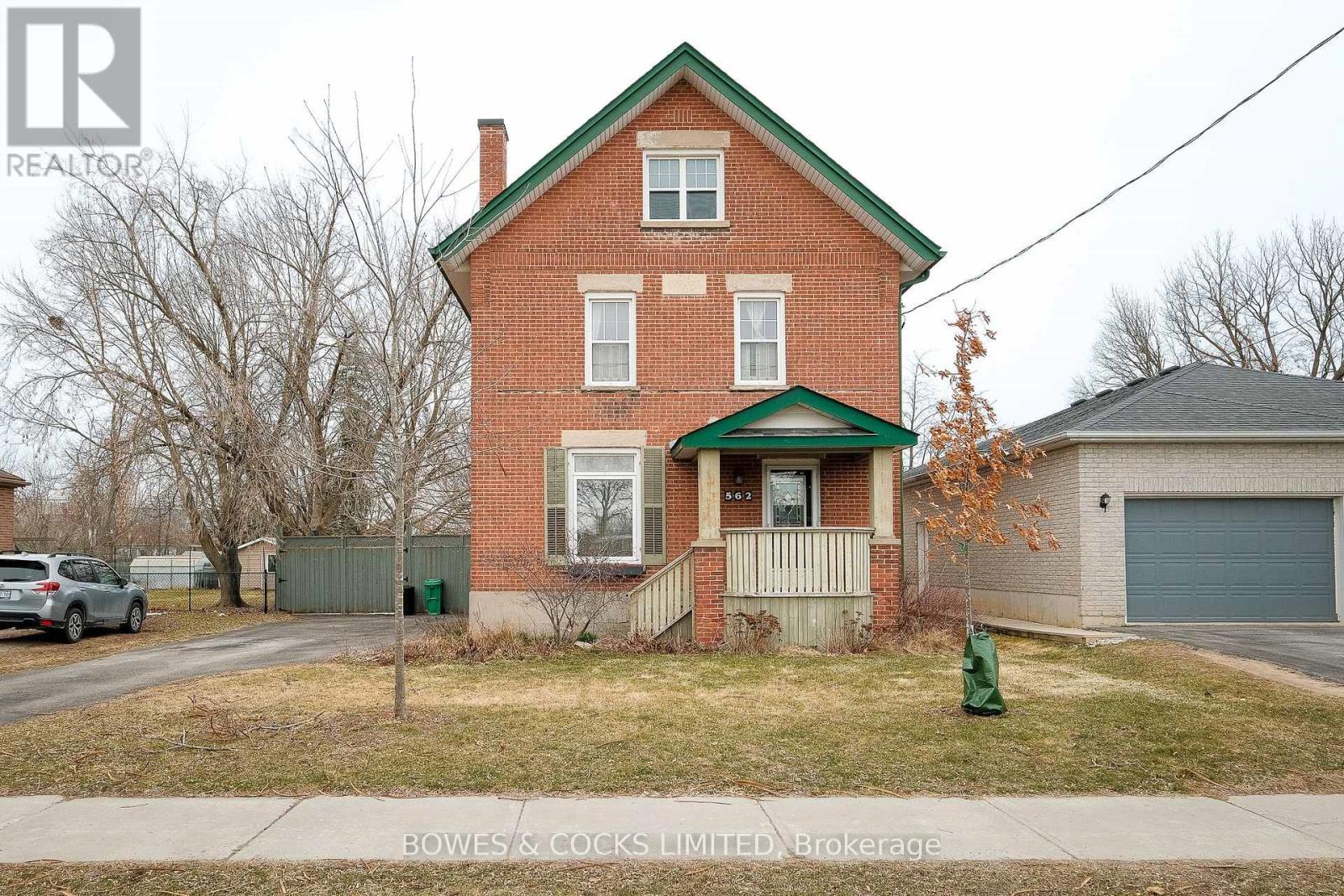 562 Cameron Street, Peterborough South (West), Ontario  K9J 3Z5 - Photo 1 - X12078445