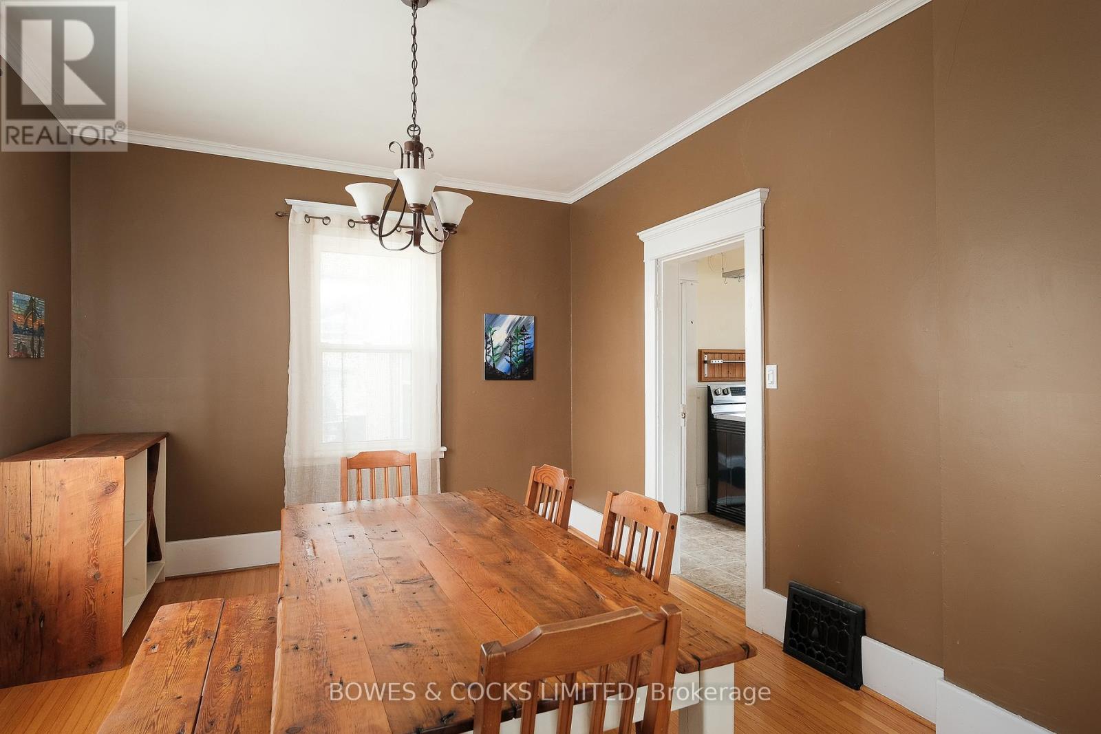 562 Cameron Street, Peterborough South (West), Ontario  K9J 3Z5 - Photo 11 - X12078445
