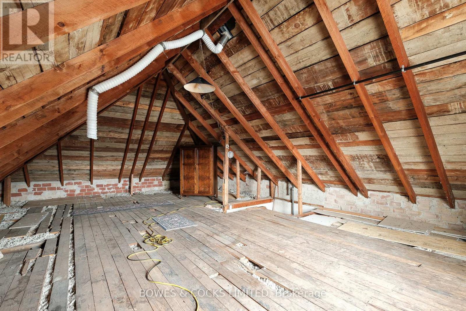 562 Cameron Street, Peterborough South (West), Ontario  K9J 3Z5 - Photo 28 - X12078445