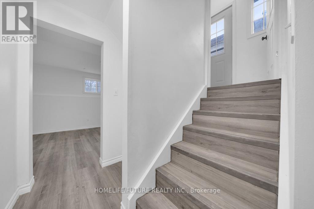 Lower - 453 Crystal Drive, Peterborough South (East), Ontario  K9J 8L3 - Photo 4 - X12078855