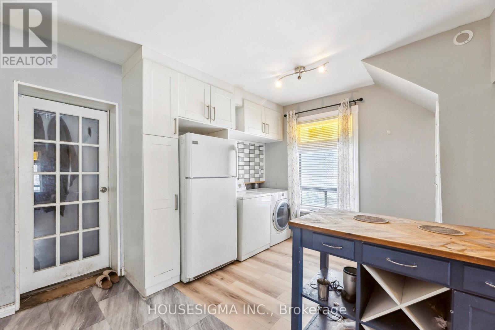 635 Brown Street, Peterborough Central (South), Ontario  K9J 4K6 - Photo 6 - X12080031