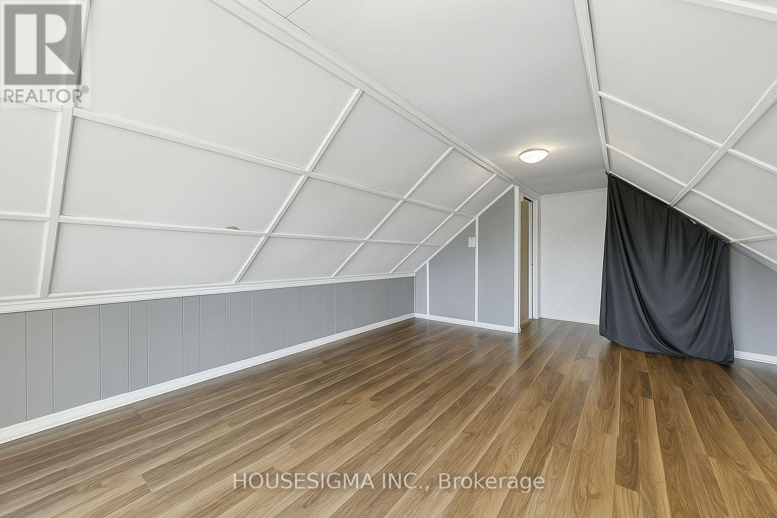 635 Brown Street, Peterborough Central (South), Ontario  K9J 4K6 - Photo 7 - X12080031
