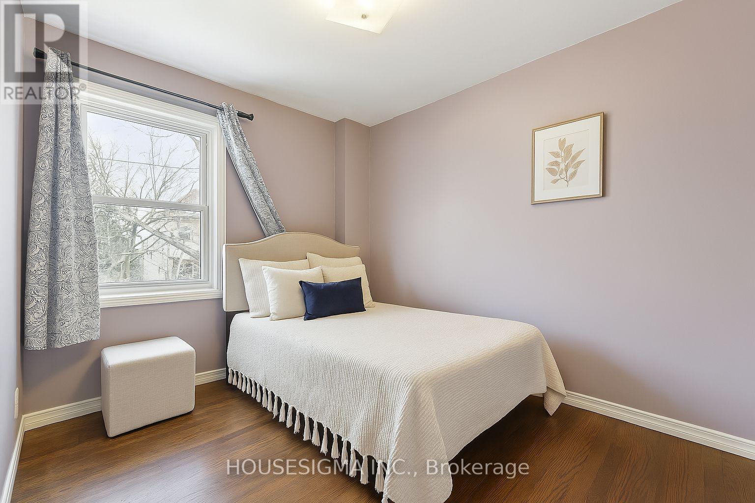 635 Brown Street, Peterborough Central (South), Ontario  K9J 4K6 - Photo 8 - X12080031