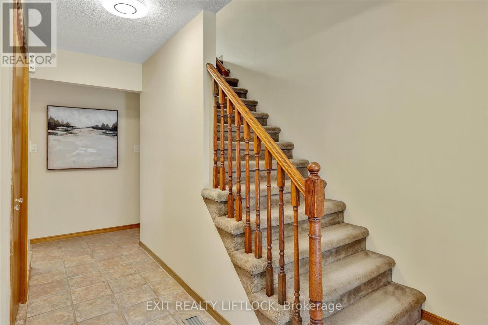 868 Lily Lake Road, Peterborough North (North), Ontario  K9J 6X4 - Photo 23 - X12080492