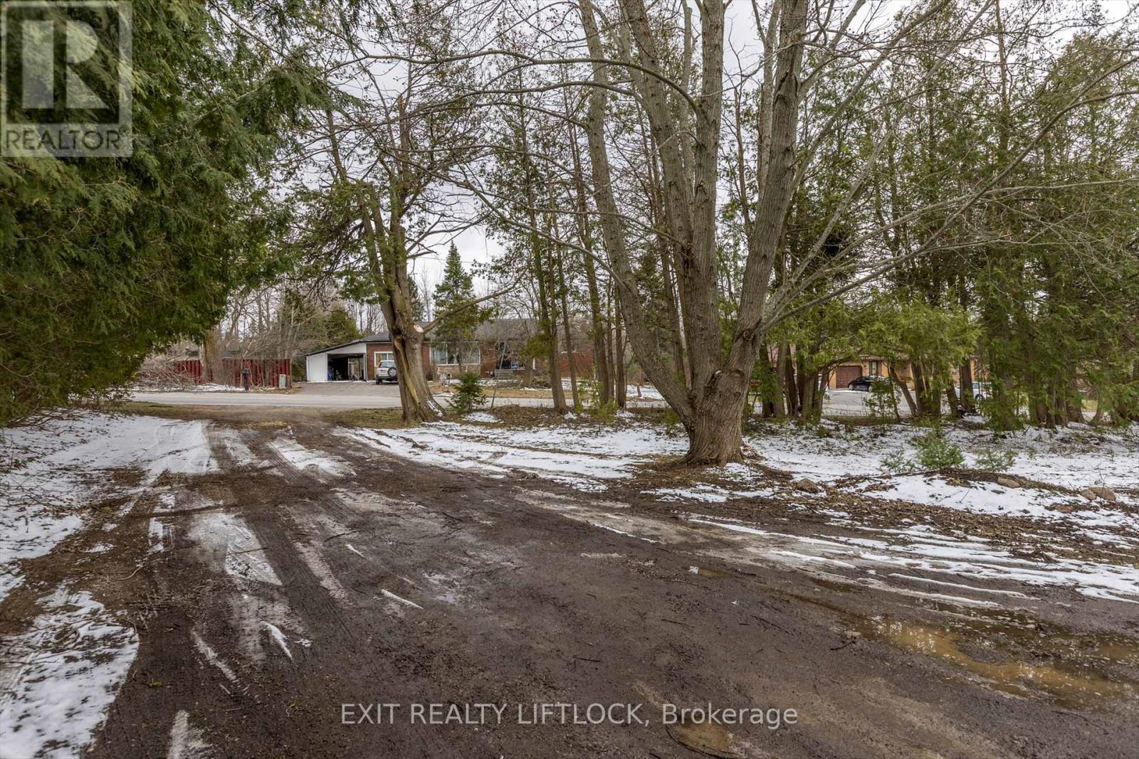 868 Lily Lake Road, Peterborough North (North), Ontario  K9J 6X4 - Photo 34 - X12080492
