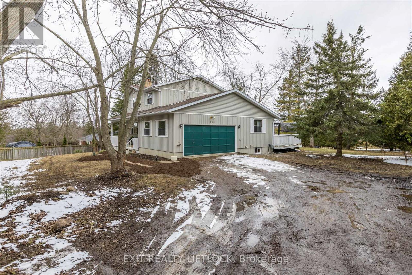 868 Lily Lake Road, Peterborough North (North), Ontario  K9J 6X4 - Photo 5 - X12080492