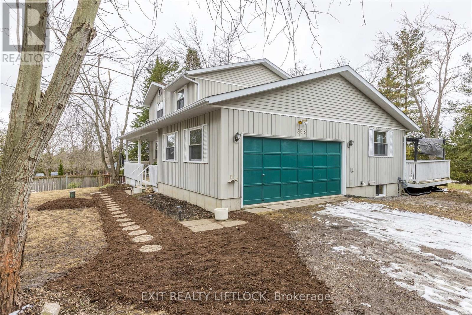 868 Lily Lake Road, Peterborough North (North), Ontario  K9J 6X4 - Photo 6 - X12080492