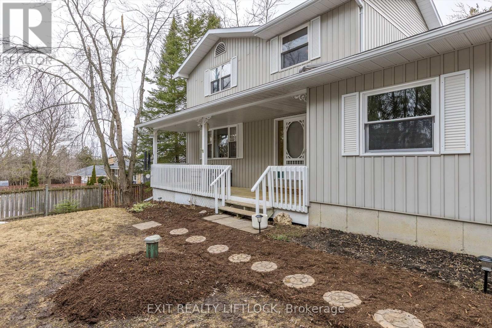 868 Lily Lake Road, Peterborough North (North), Ontario  K9J 6X4 - Photo 7 - X12080492