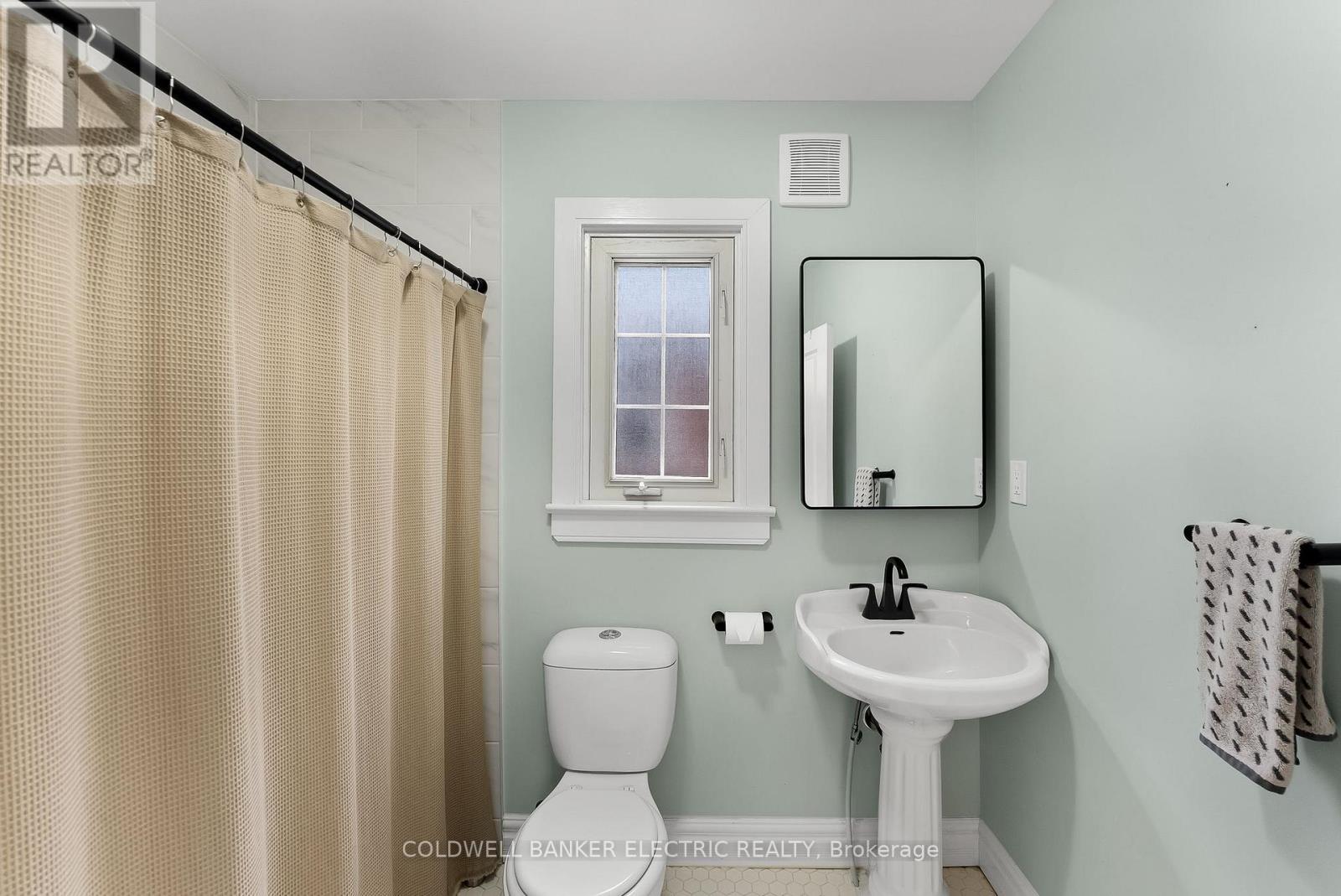 537 Armour Road, Peterborough East (Central), Ontario  K9H 1Y8 - Photo 24 - X12080564