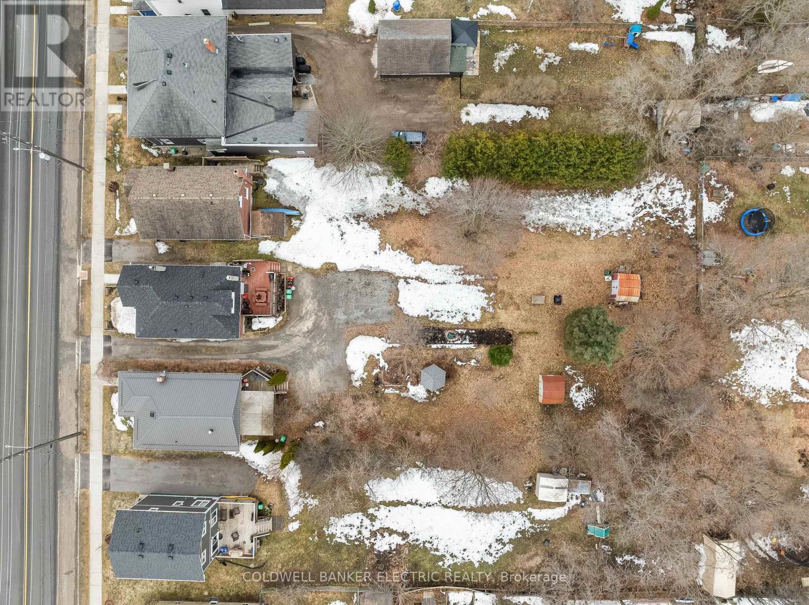 537 Armour Road, Peterborough East (Central), Ontario  K9H 1Y8 - Photo 4 - X12080564