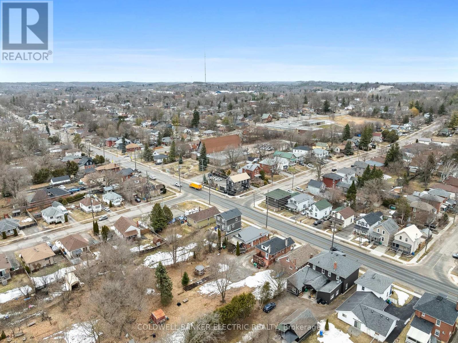 537 Armour Road, Peterborough East (Central), Ontario  K9H 1Y8 - Photo 6 - X12080564