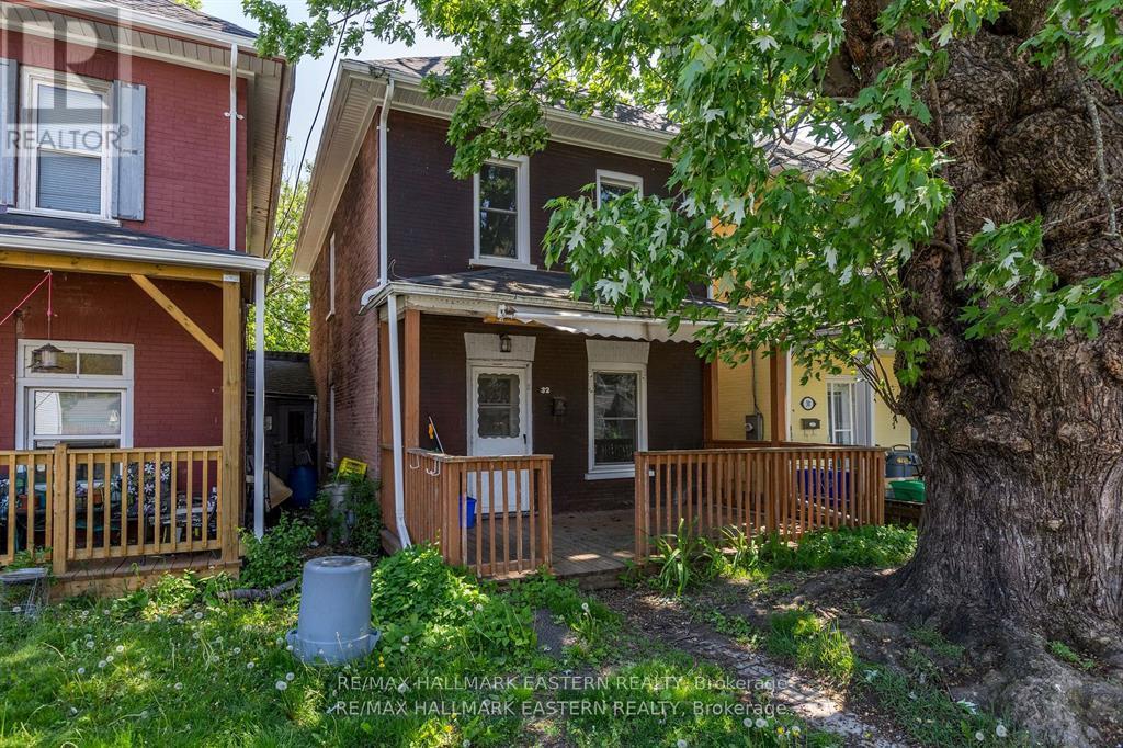 32 LAFAYETTE AVENUE, peterborough central (south), Ontario