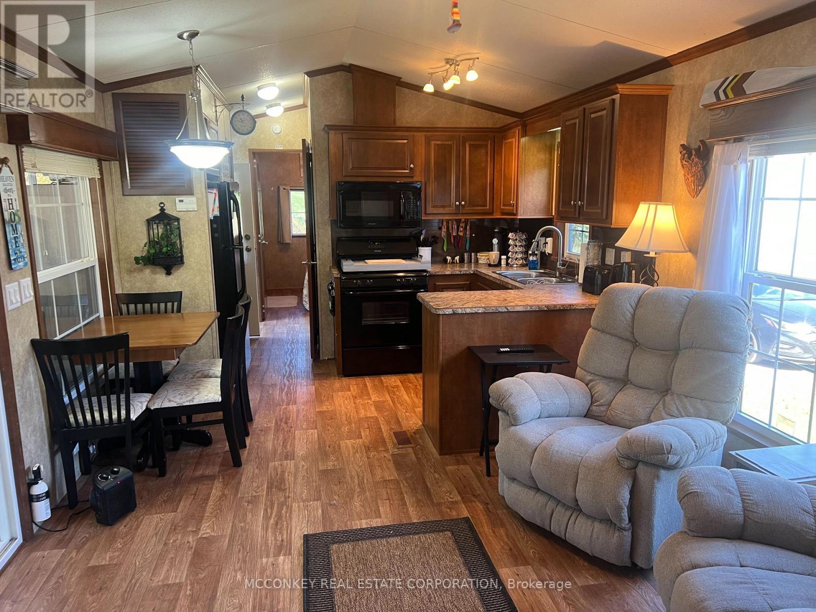 11 Godfreys Lane, Otonabee-South Monaghan, Ontario  K0L 2G0 - Photo 10 - X12080734