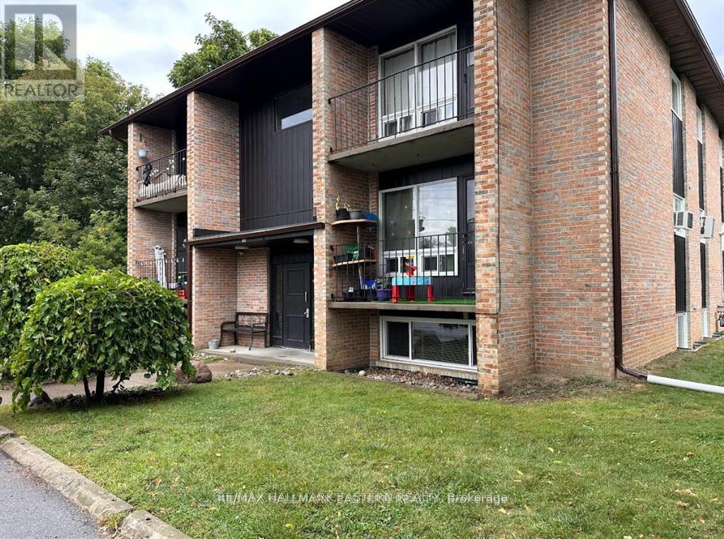 204 - 106 Lansdowne Street, Peterborough Central (South), Ontario  K9J 1Y1 - Photo 12 - X12080991