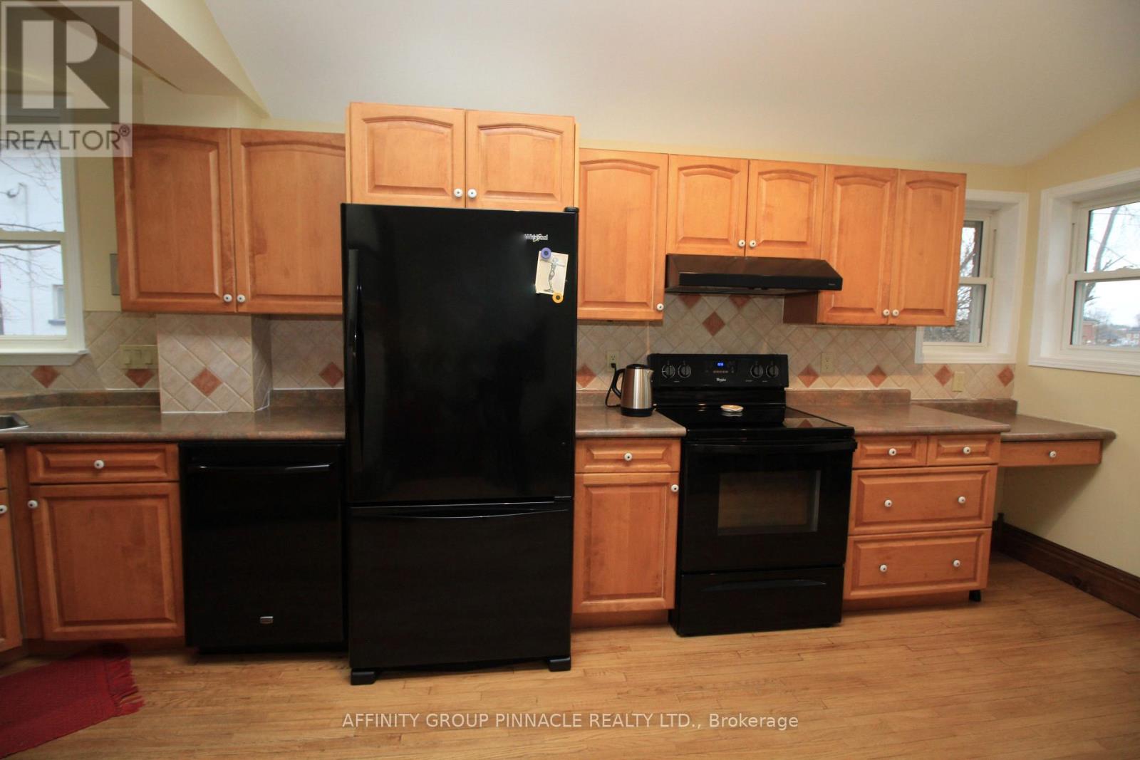 31 Fair Avenue, Kawartha Lakes (Lindsay), Ontario  K9V 3P2 - Photo 21 - X12081133
