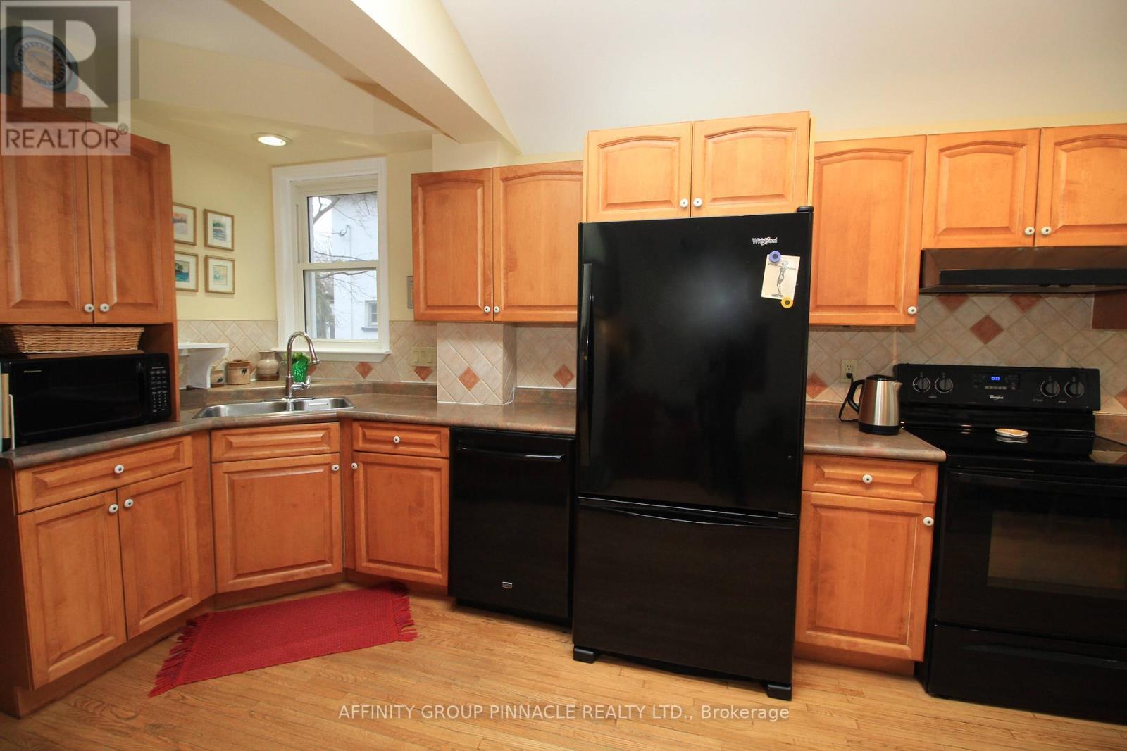31 Fair Avenue, Kawartha Lakes (Lindsay), Ontario  K9V 3P2 - Photo 23 - X12081133