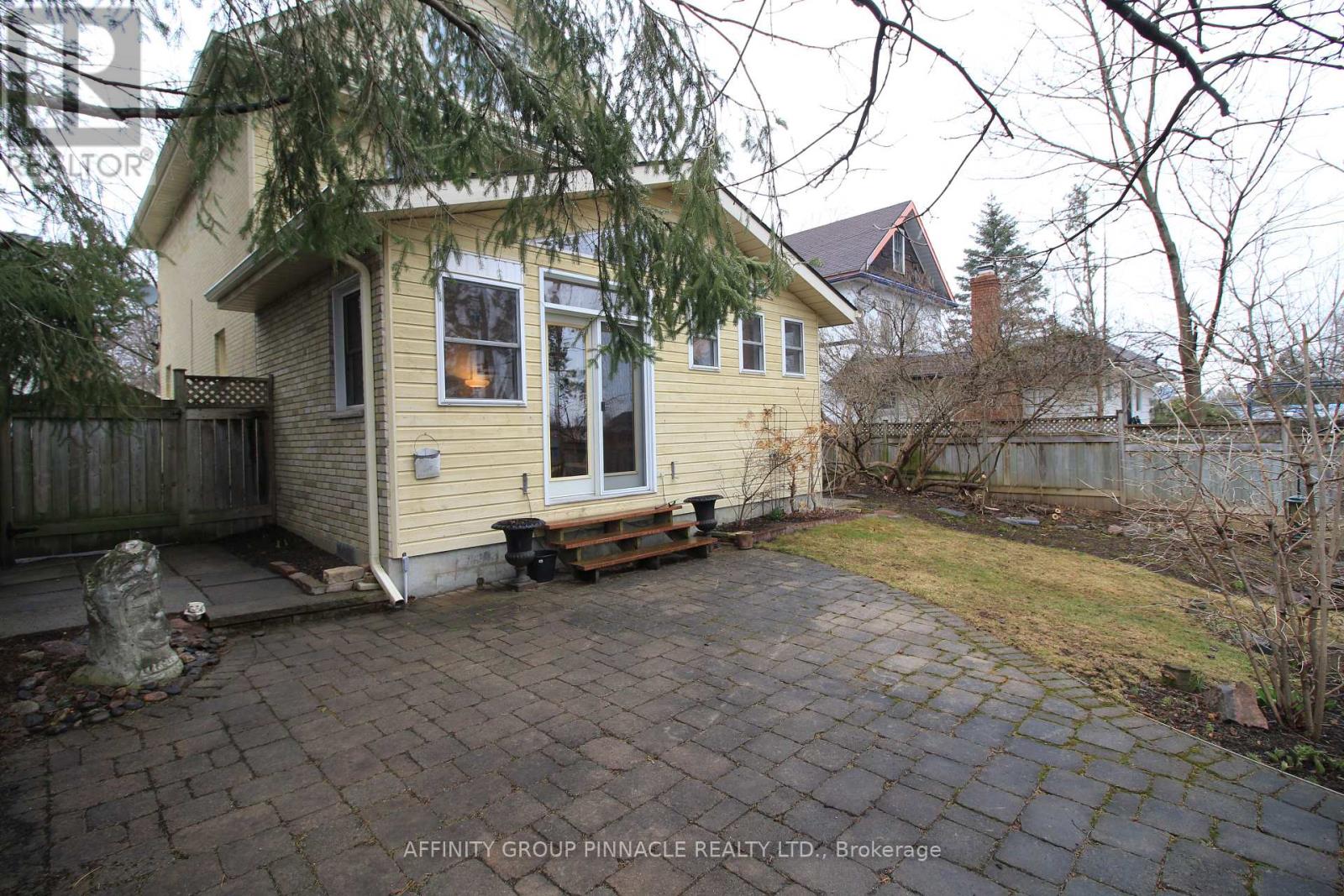 31 Fair Avenue, Kawartha Lakes (Lindsay), Ontario  K9V 3P2 - Photo 40 - X12081133