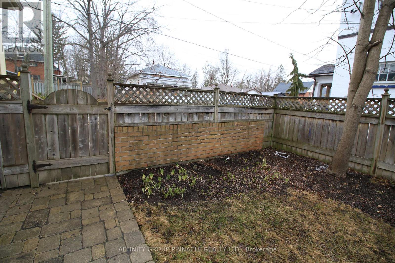 31 Fair Avenue, Kawartha Lakes (Lindsay), Ontario  K9V 3P2 - Photo 46 - X12081133