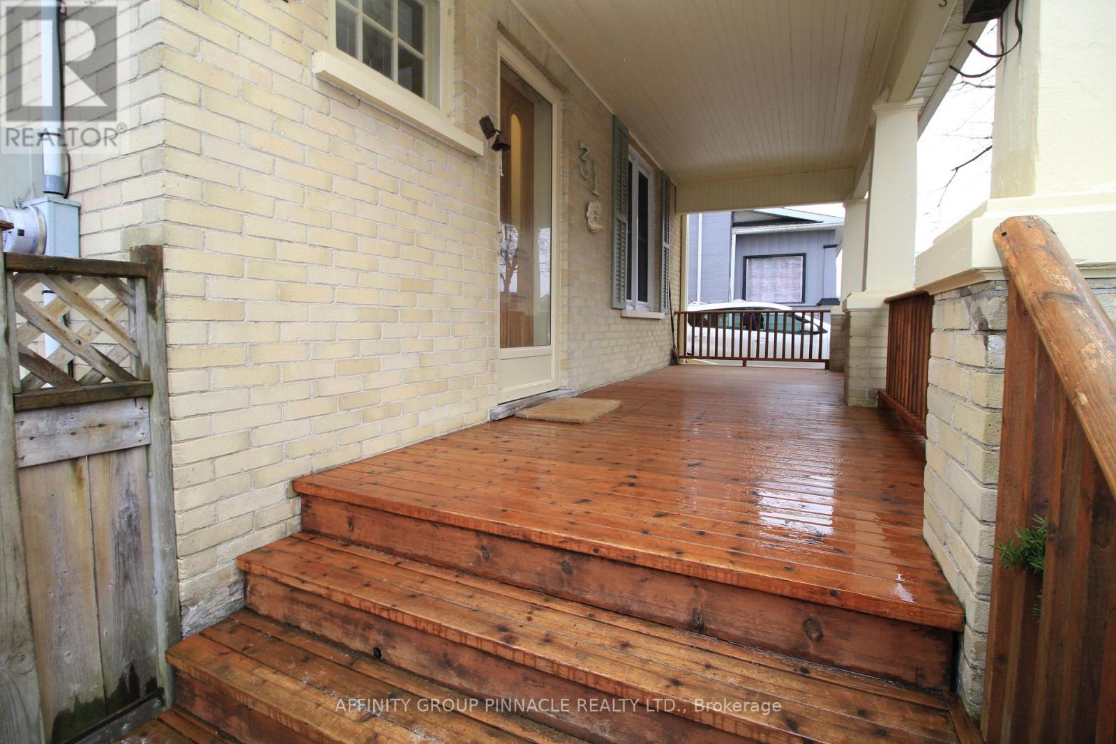 31 Fair Avenue, Kawartha Lakes (Lindsay), Ontario  K9V 3P2 - Photo 5 - X12081133