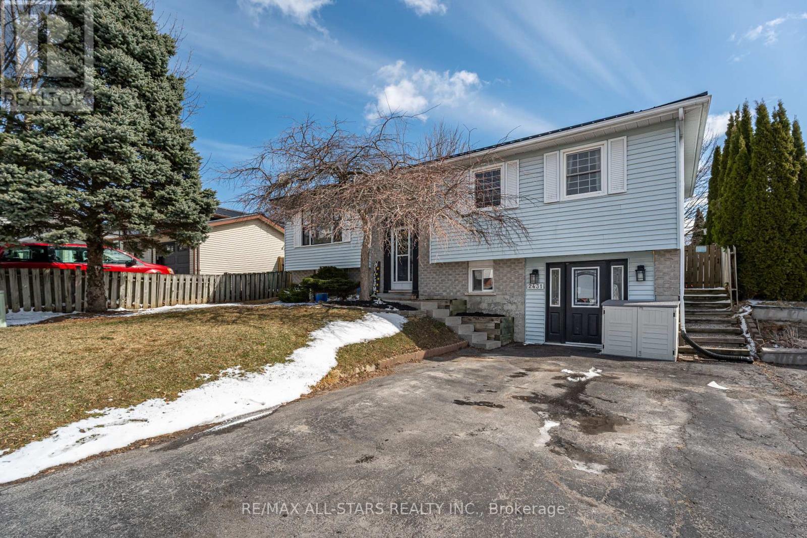 2431 Mountland Drive, Peterborough West (Central), Ontario  K9K 1V8 - Photo 1 - X12081750