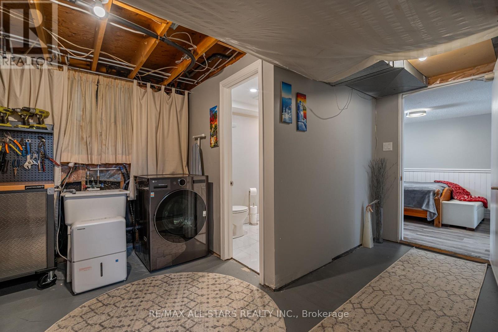 2431 Mountland Drive, Peterborough West (Central), Ontario  K9K 1V8 - Photo 18 - X12081750